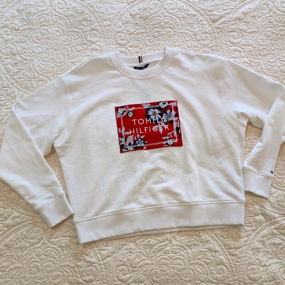 Tommy Hilfiger Embroidered Logo Sweatshirt | Size S | NWT